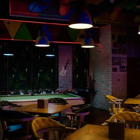 ดับเบิลทรี บาย ฮิลตัน โดฮา - อัลซัดด์ Hotel ภายนอก รูปภาพ The interior of a nightclub in Yerevan